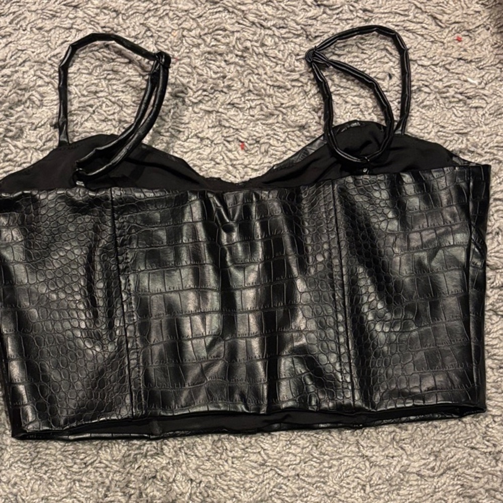 Black Croc-Embossed Women's Top - Picture 3 of 3